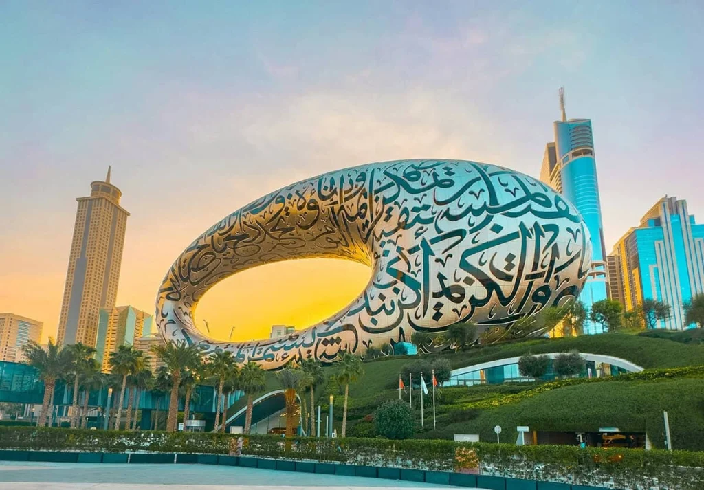 The UAE blends modern skyscrapers, desert landscapes, luxury, and culture—uniting Dubai, Abu Dhabi, and other emirates as a global hub.